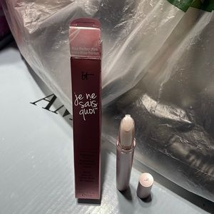 💋 it cosmetics UNOPENED NIB je ne sais quoi